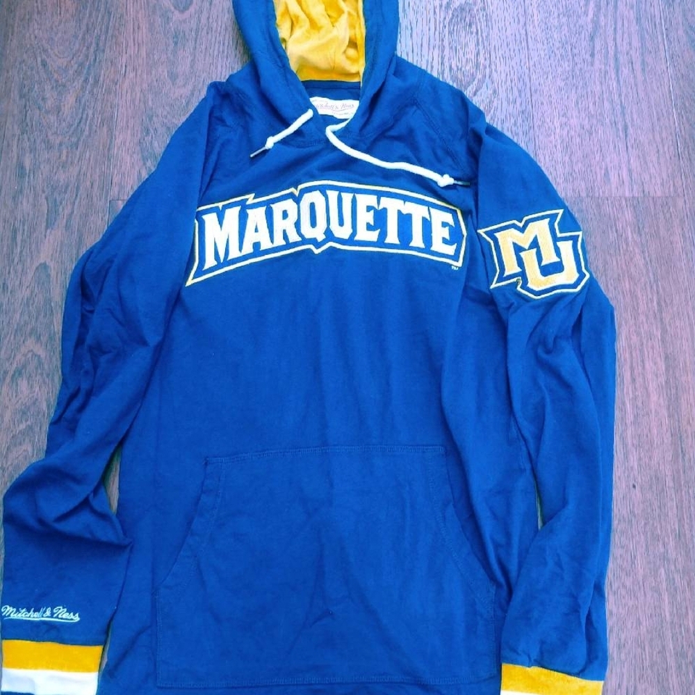 Marquette University Hoodie Mens Size Small Dark Blue